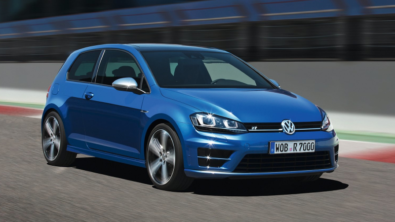 Illustration for article titled Blue, Fast And Mean: The History Of The Volkswagen R32 And Golf R